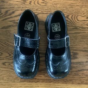 TUK BROQUE MARY JANES SIZE 8